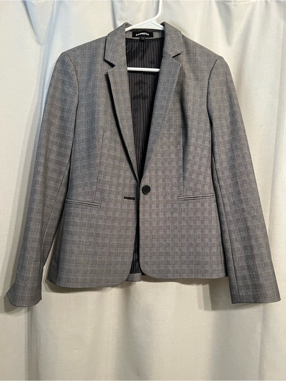Express Women’s Gray/White/Pink Plaid Single-Button Blazer